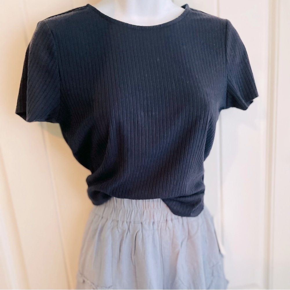 Navy Blue Ribbed Knit Raw Hem Cropped Hippie Baby Tee Shirt Top Sz Small EUC GB